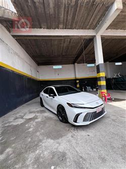 تۆیۆتا کامری